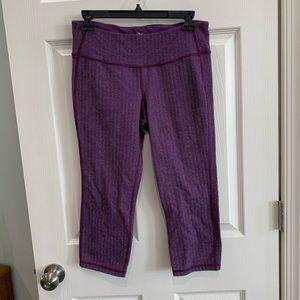 3/$25 - Old‎ Navy MD workout capris